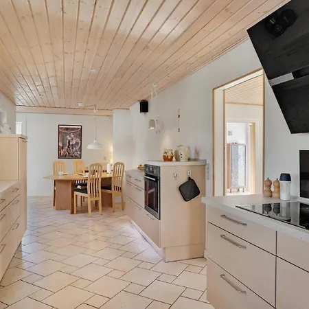 4 Bedroom Pet Friendly In Spottrup
