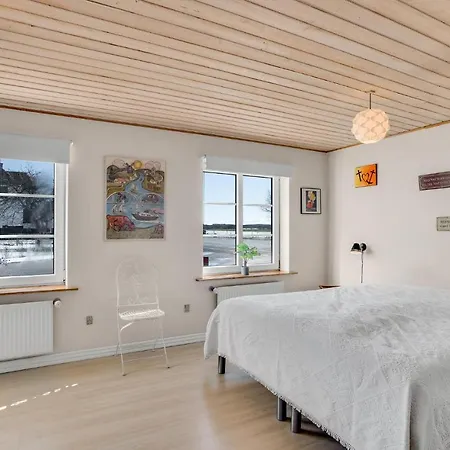 Ferienhaus 4 Bedroom Pet Friendly In *