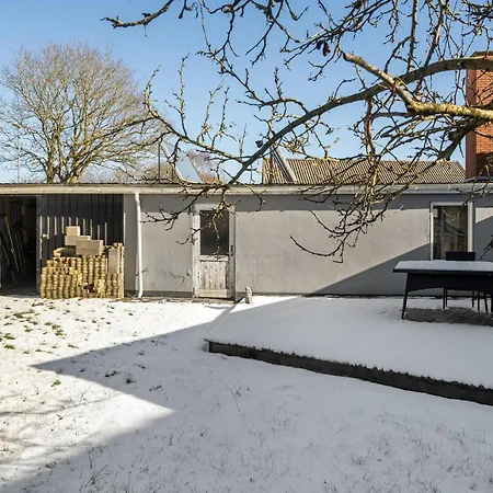 4 Bedroom Pet Friendly In Ferienhaus *