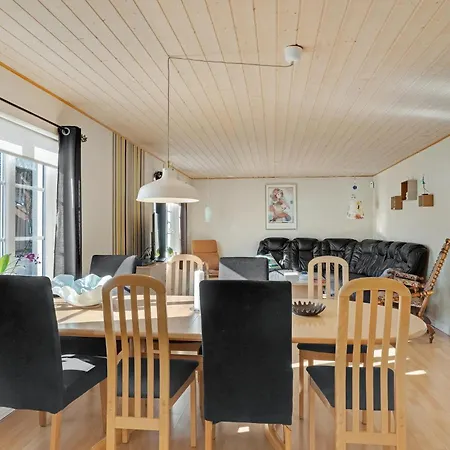 Ferienhaus 4 Bedroom Pet Friendly In Spottrup